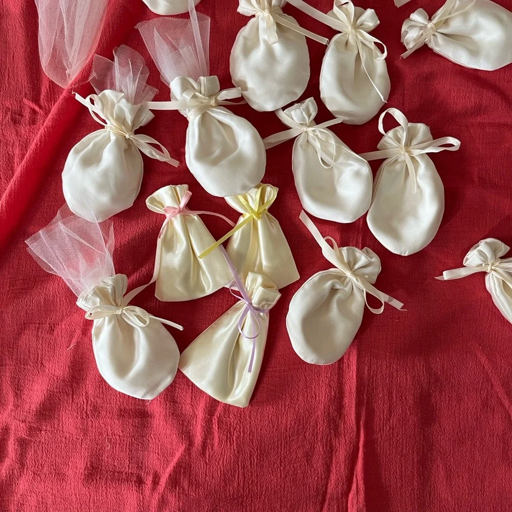 15 Elegant Cream Satin Gift Bags and tulle squares